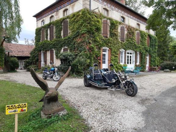 La Belle D'Antan Bed & Breakfast Saint-Bonnet-en-Bresse Exterior photo